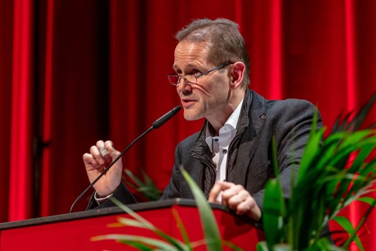 Joerg Foerster bei der Verleihung des Bautzener Friedenspreis 2020 an Daniele Ganser