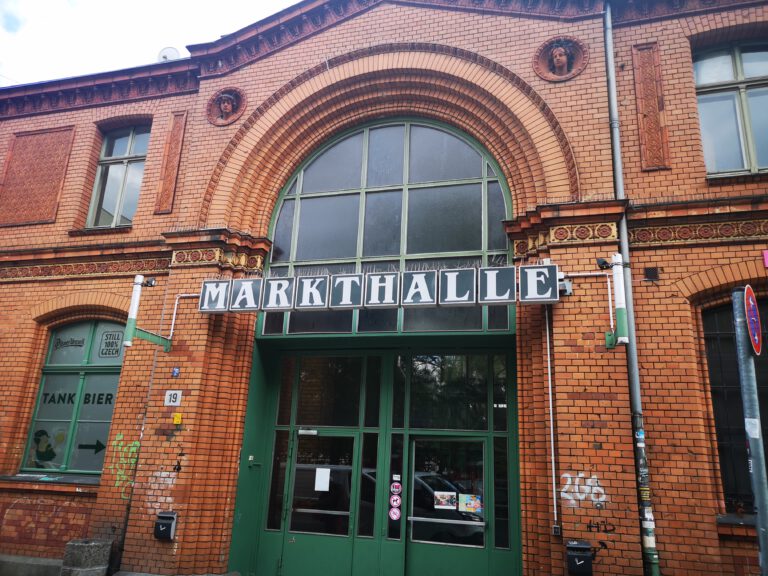 Live aus Berlin. Echte Werte und Verantwortung Spezialisten geben Infos zum Schutz von Ersparnissen