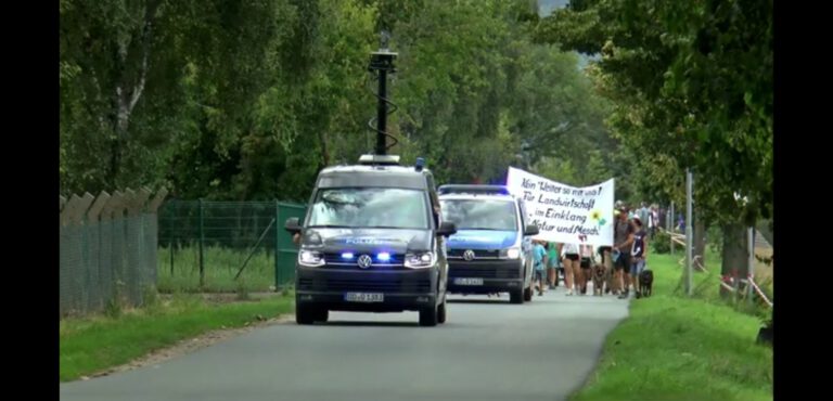 Protest und Gegenprotest in Rosenbach