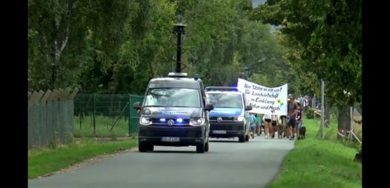 Protest und Gegenprotest in Rosenbach