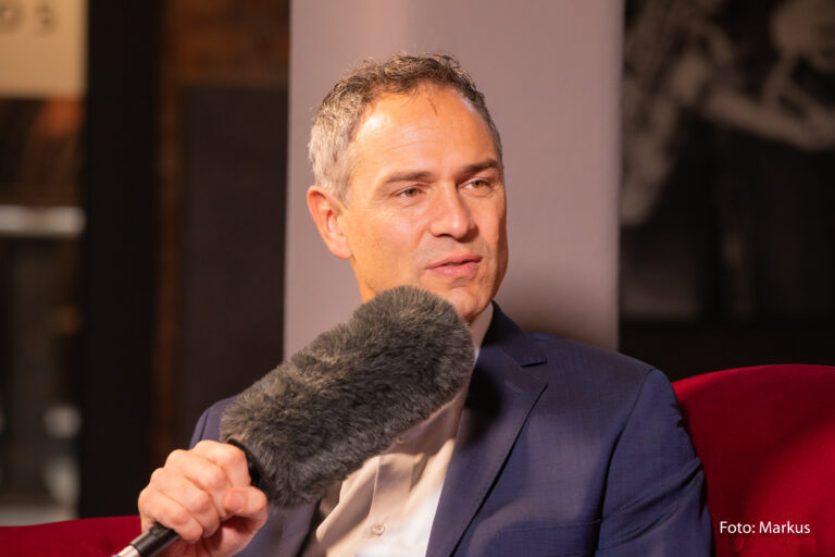 Kilian Forster und Daniele Ganser laden einzur Diskussion