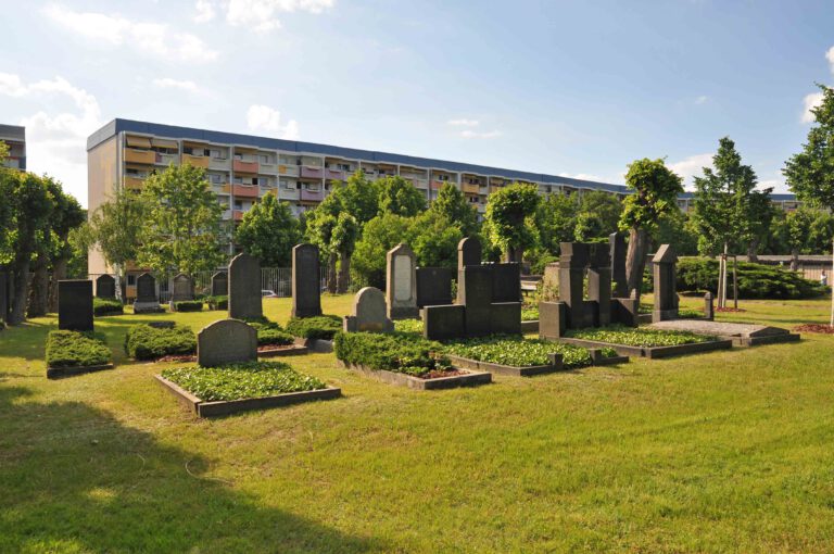 Führung über den jüdischen Friedhof an der Muskauer Straße